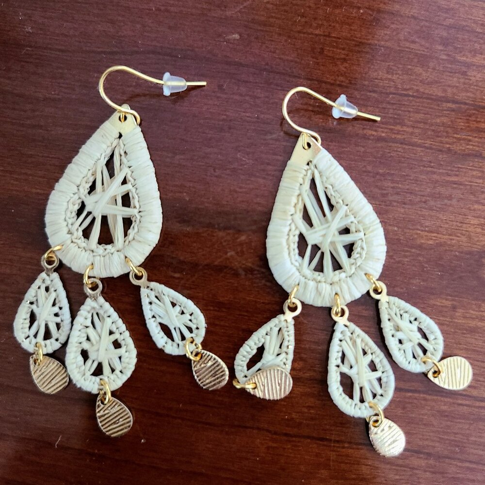 Macrame earrings NWOT Detailed Craftsmanship